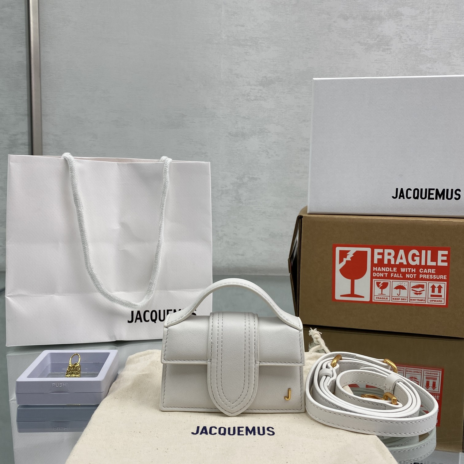 Jacquemus_BamninoMini_Ba